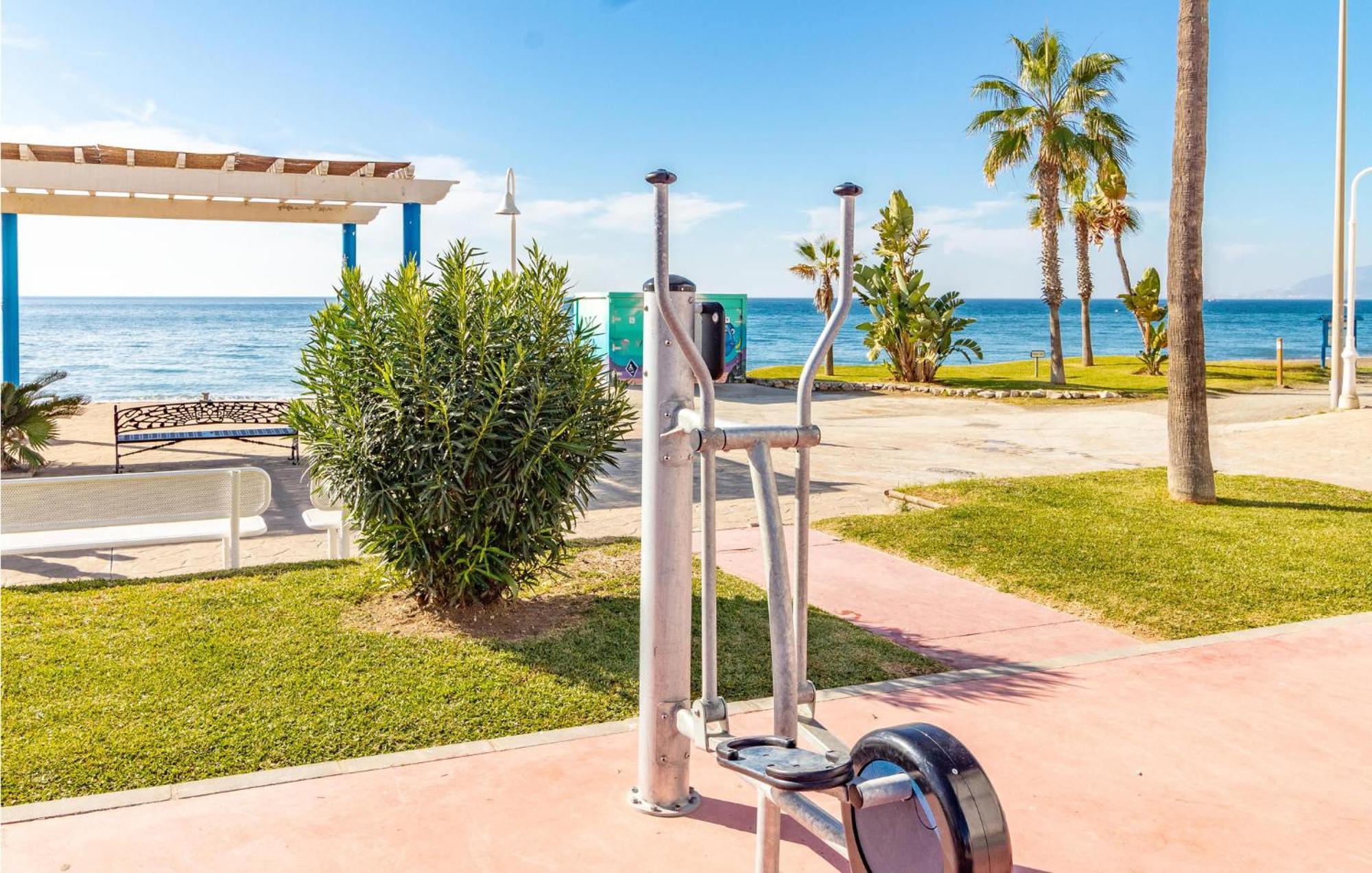 Awesome Home In Cala Del Moral With Kitchen La Cala Del Moral Luaran gambar